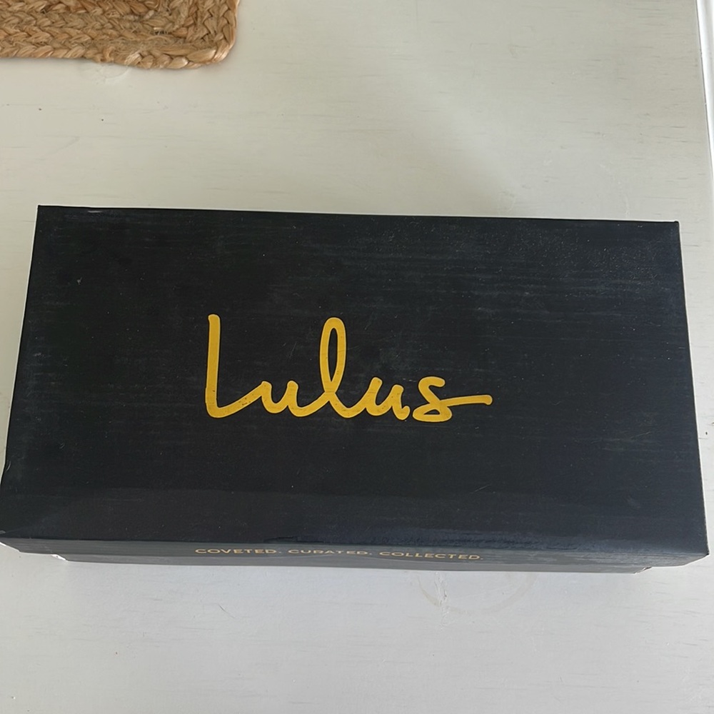 NWT LuLus White & Rhinestone size 10 heels - Picture 3 of 6